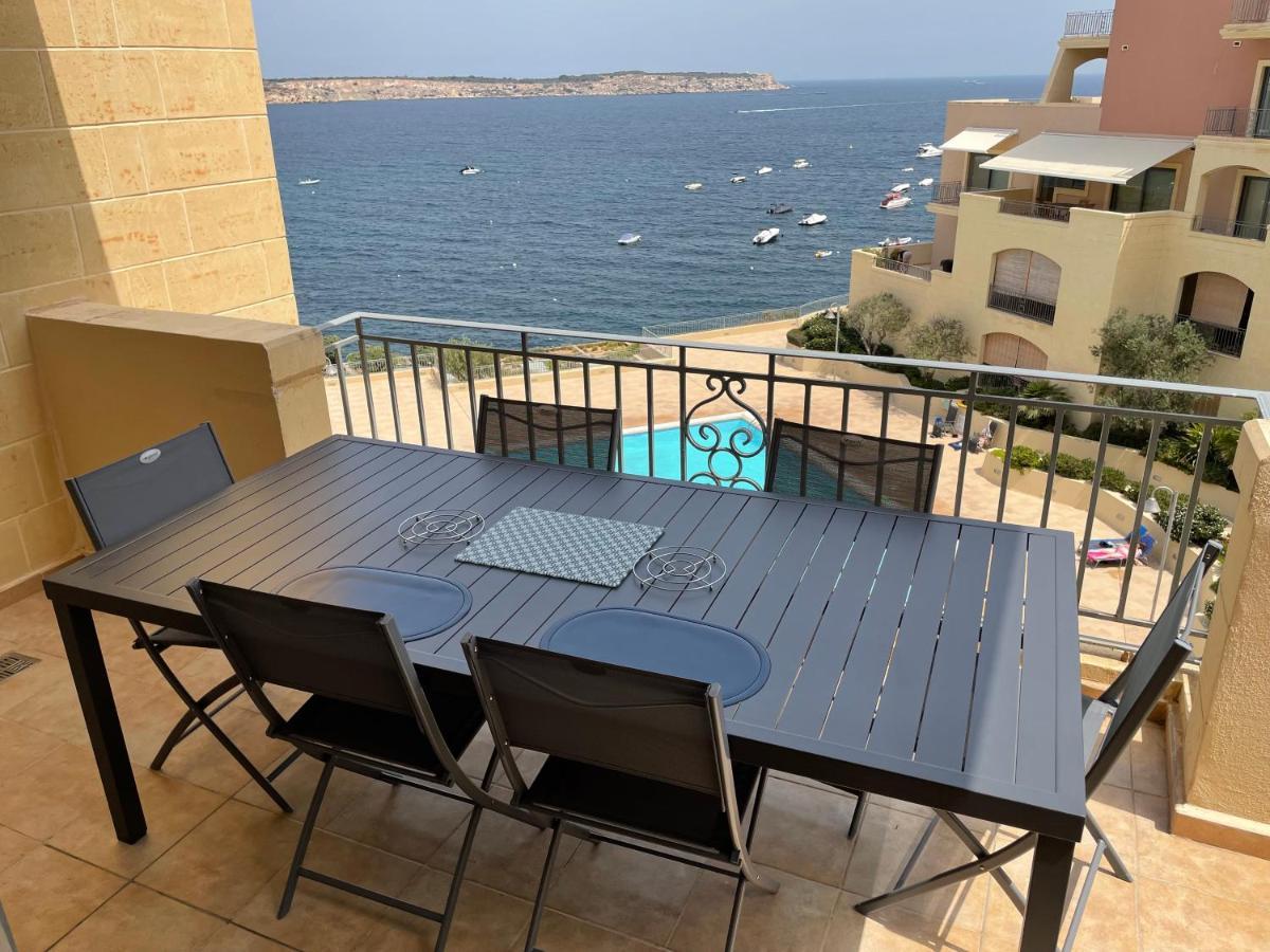 Spacious Luxurious Apartment With Seaview 멜리에하 외부 사진