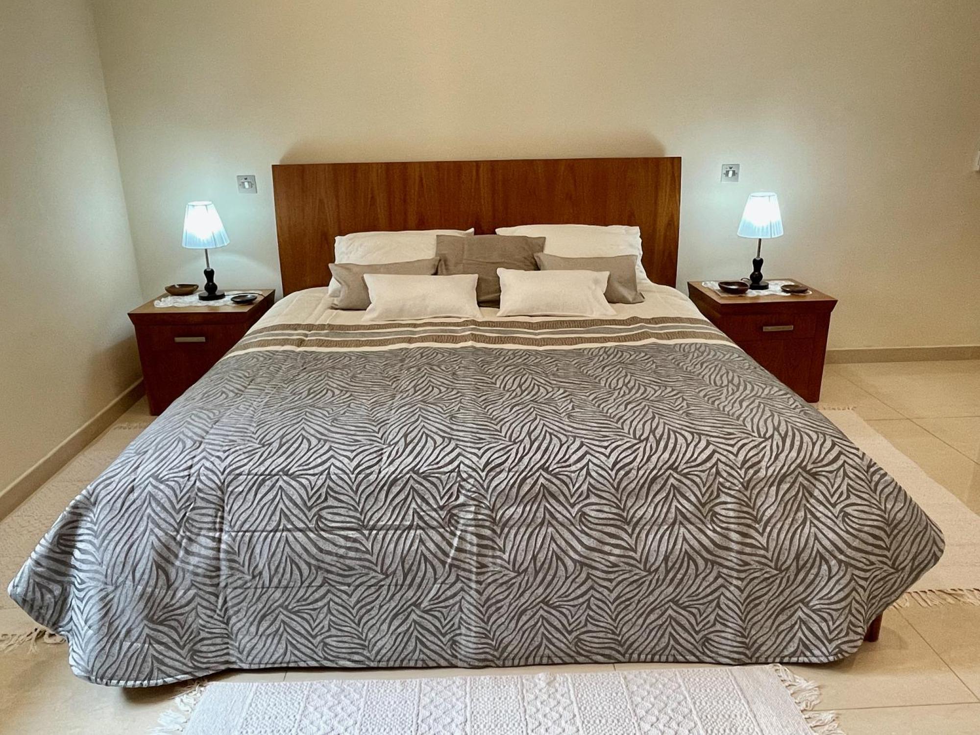 Spacious Luxurious Apartment With Seaview 멜리에하 외부 사진