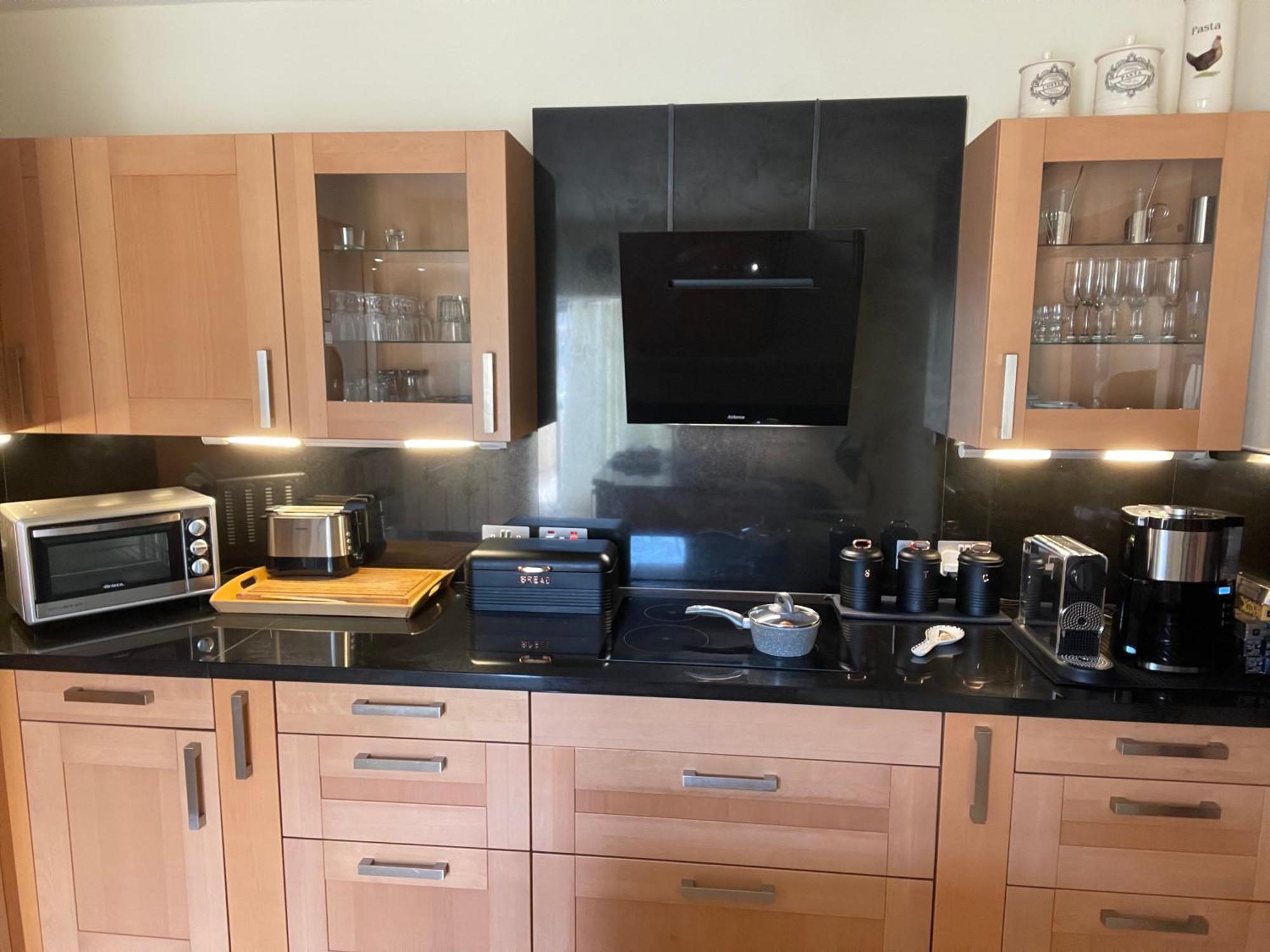 Spacious Luxurious Apartment With Seaview 멜리에하 외부 사진